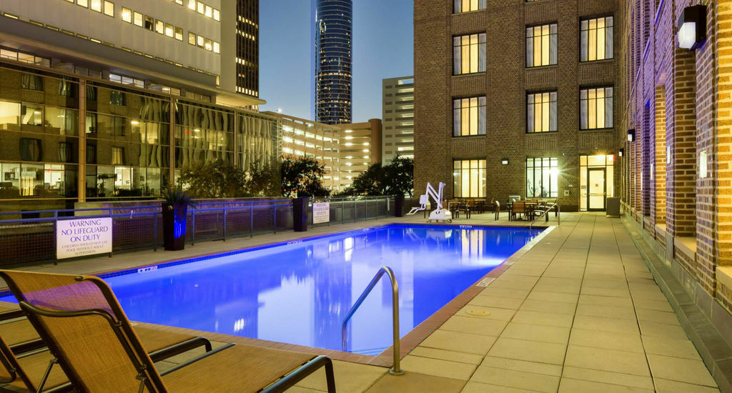 Courtyard Houston Downtown Convention Center Hotel Ngoại thất bức ảnh